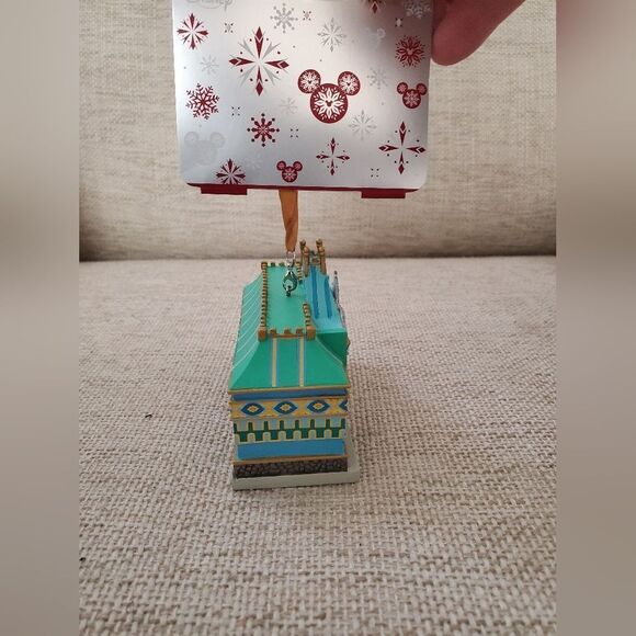 🧚 NEW 🧚 Disney Peter Pan's Flight Attraction Sketchbook Ornament - Picture 7 of 10